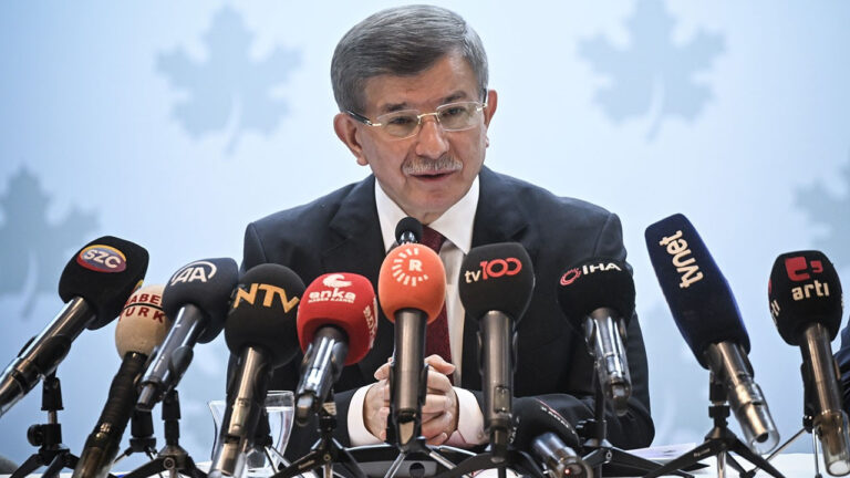 ahmet-davutoglu-lhVn_cover.jpg