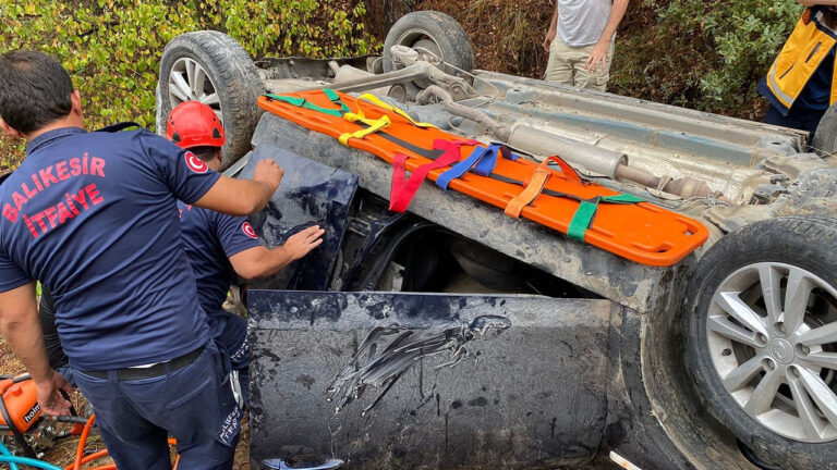 balikesir-otomobil-kazasi-PO6t_cover.jpg