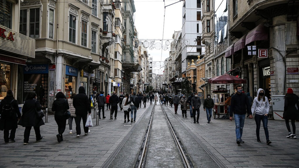 istiklal-caddesi-aj7z_cover.jpg