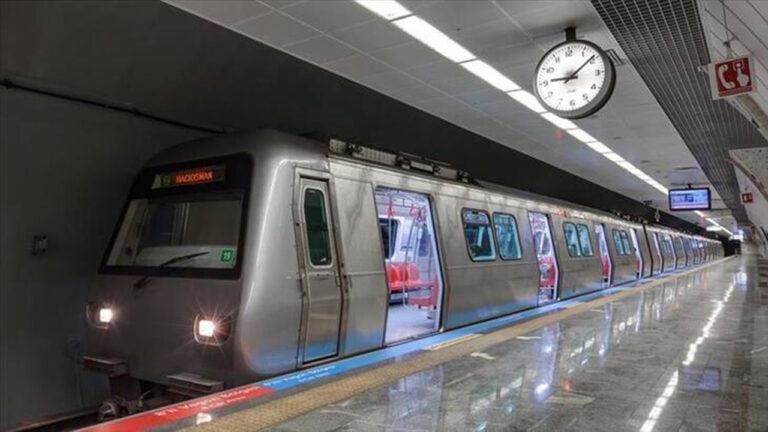 metro-istanbul-gAo5_cover.jpg