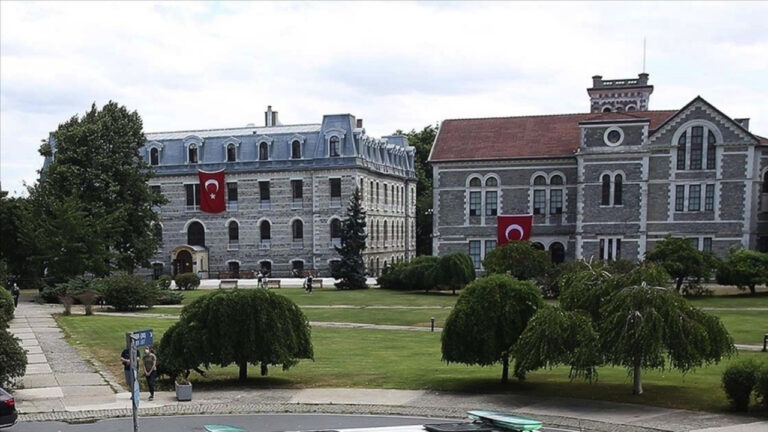 bogazici-universitesi-0z2q_cover.jpg